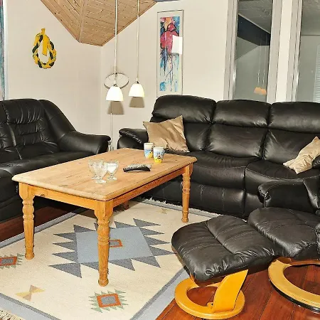Ferienhaus Cosy Holiday In Henne With Swimming Pool Henne Strand